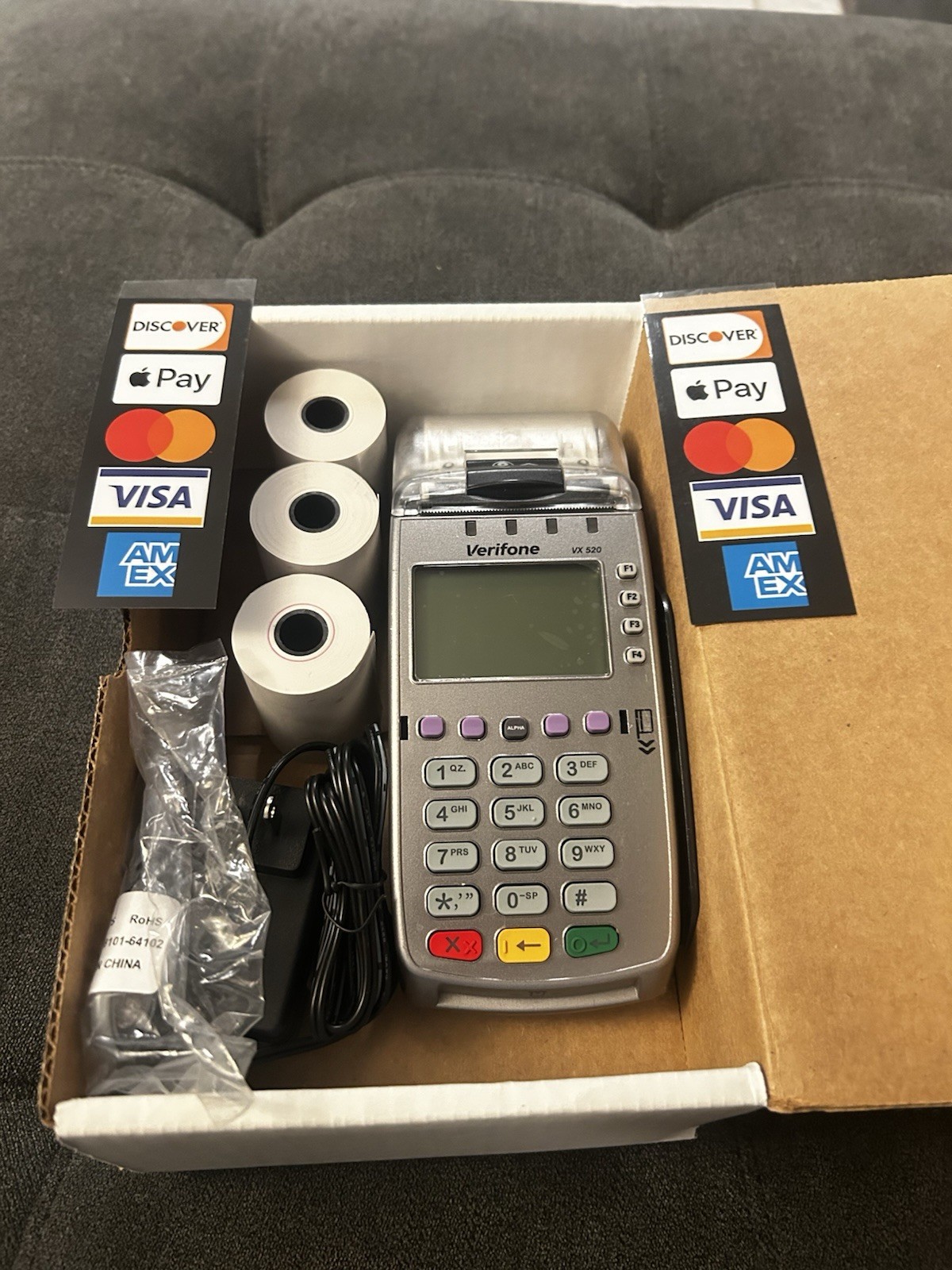 VeriFone VX 520 Wired Credit Card Terminal w/ Power Cord & Receipt Paper Rolls✨