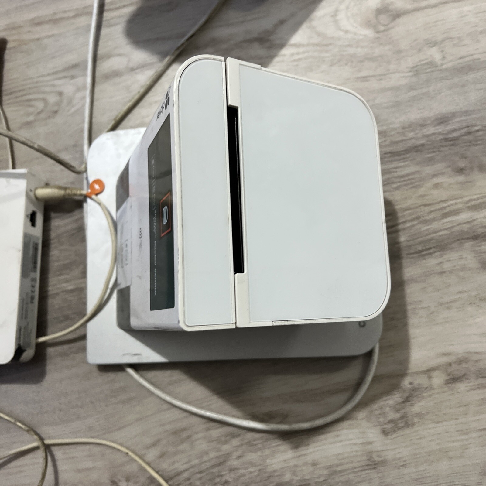 Clover P550 Receipt Printer With Screen Contactless Pay With Hub And Adapter