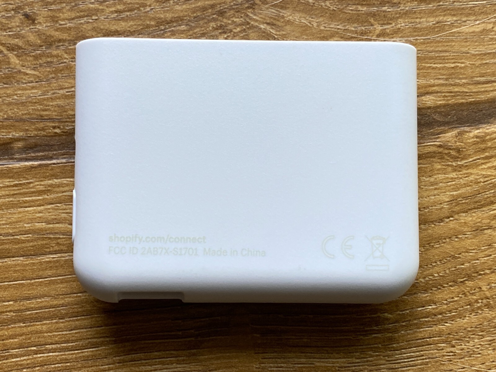 Shopify Chip and Swipe Wireless Credit Card Reader S1701 Barely Used