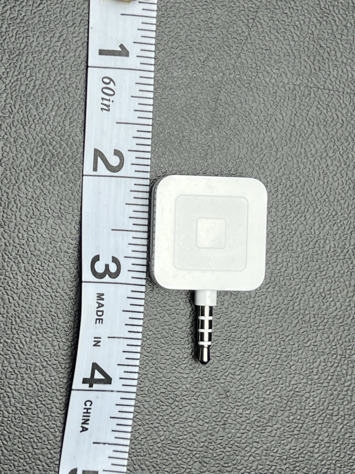 Square Reader Mobile Credit Card Reader for iPhone Android White
