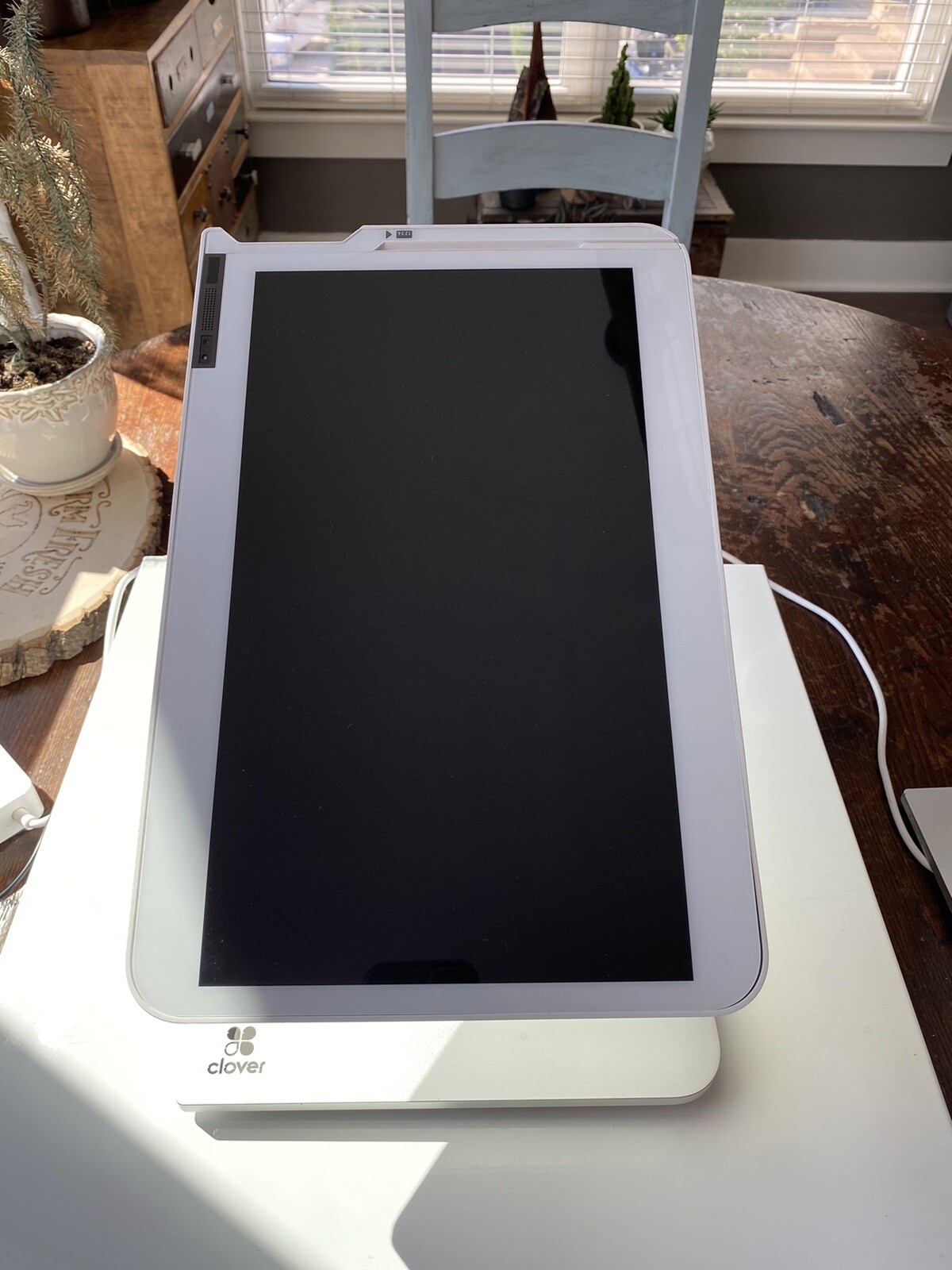 CLOVER STATION + PRINTER + CASH DRAWER, 1.0 C100 POS SYSTEM
