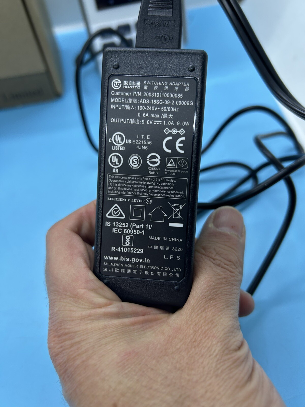 PAX A80 & POWER ADAPTER. Read