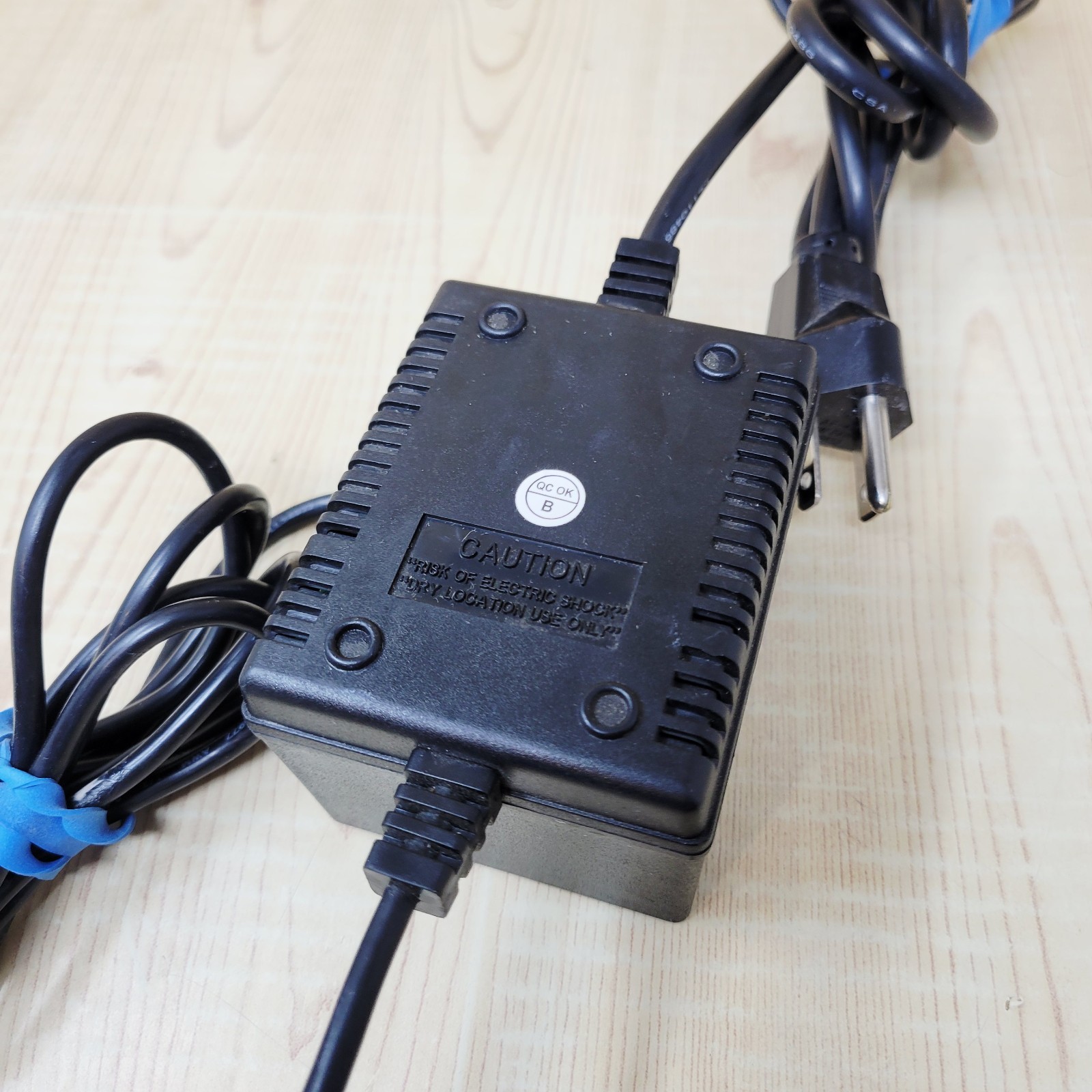 27v 27 volt HYPERCOM adapter cord – credit card machine T7P T7 plus power plug
