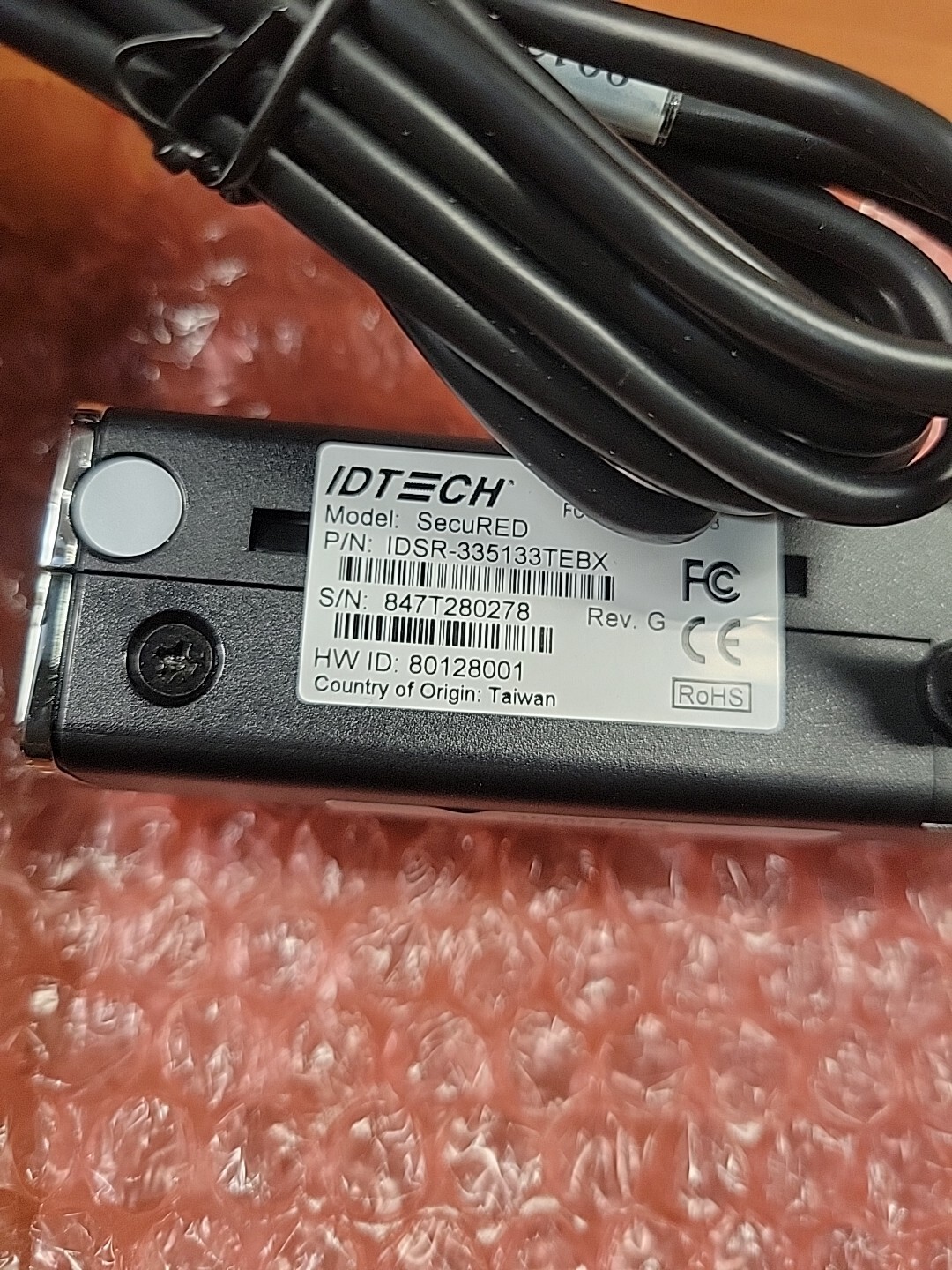 ID Tech IDSR-335133TEBX Secured PCI SRED USB Swipe Magnetic Credit Card Reader