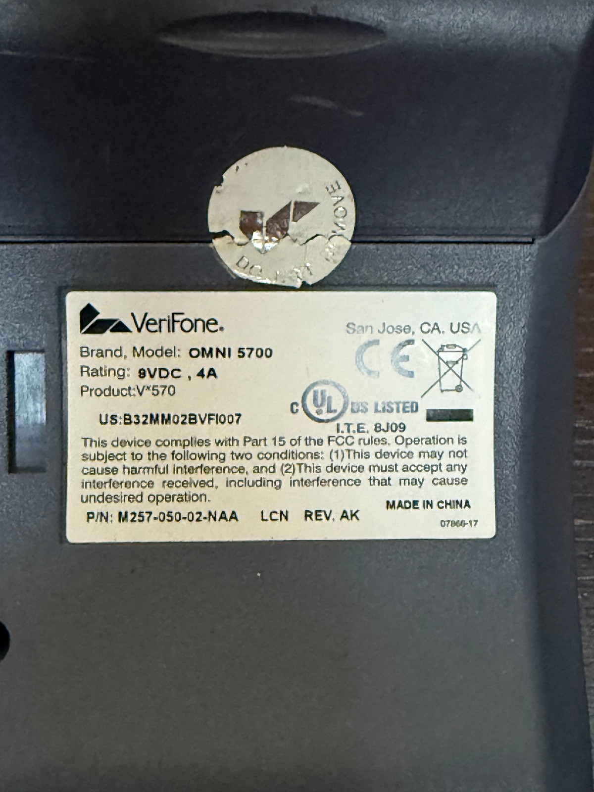 VeriFone OMNI 5750 V 570 Credit Card Terminal M257-566-04-NAA W Chip Reader