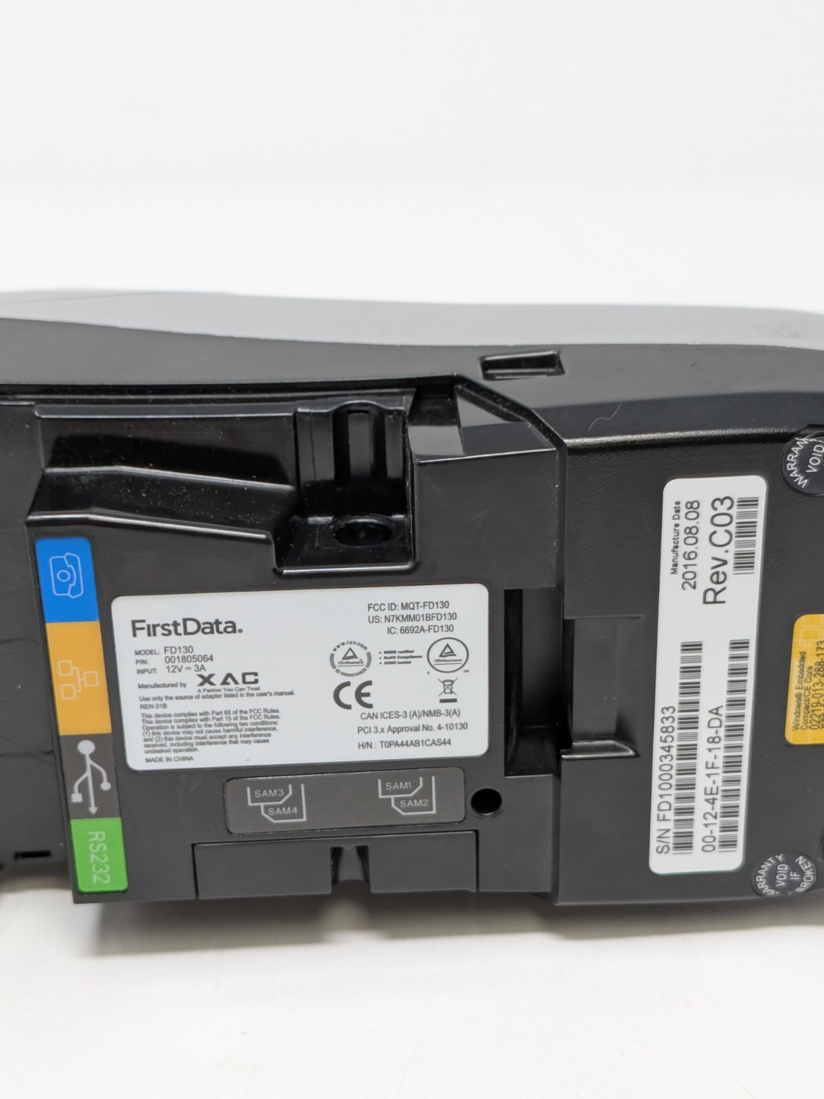 First Data FD130 Credit Card Terminal – AS-IS – Powers On