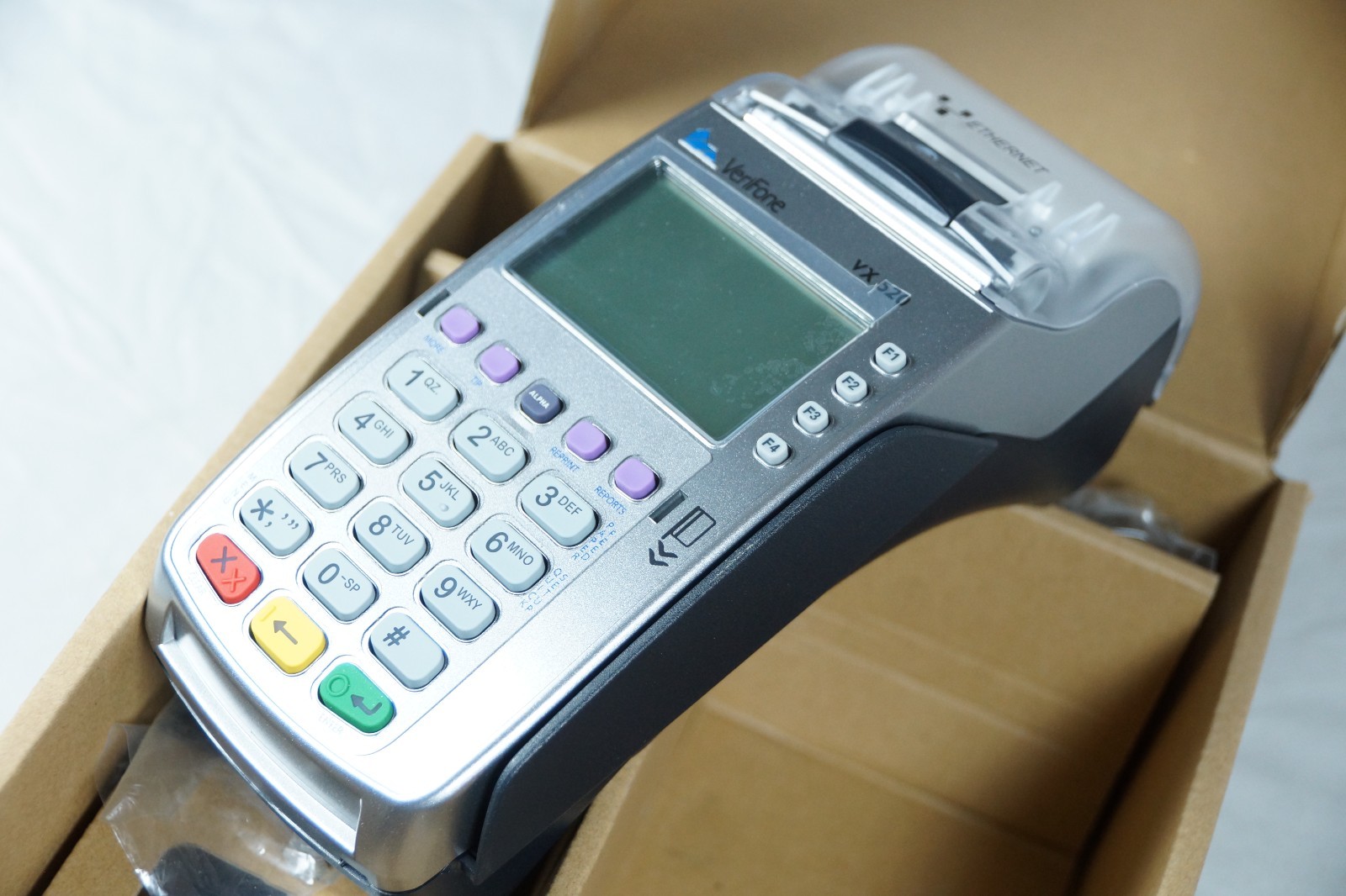 New VeriFone VX520 Credit Card Terminal POS Machine w/ Power Adapter