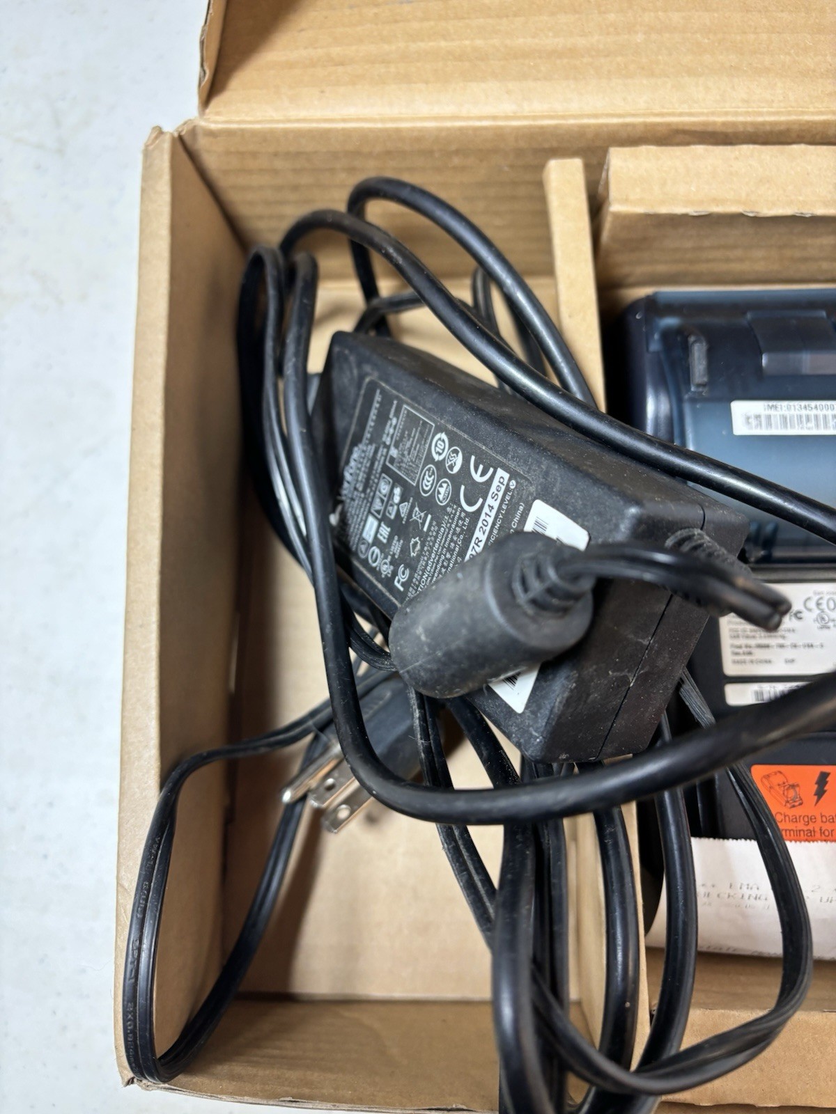 VeriFone Vx680 Credit Card Machine For Parts Used But Very Little
