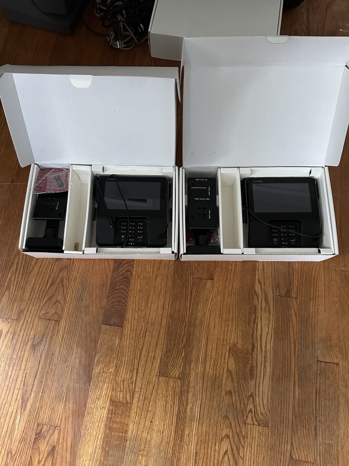 Two Verifone MX915 Payment Terminal Bundle with NFC Capability & Mounting Stand