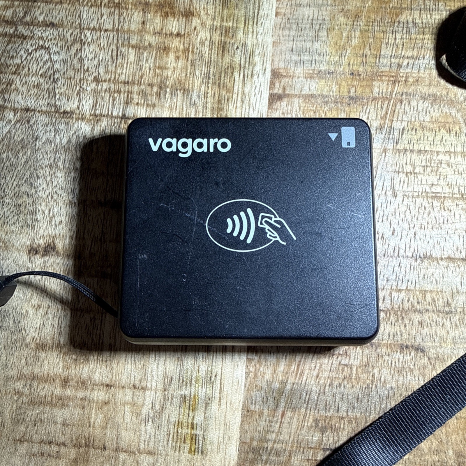 Vagaro Chipper 3X BT BBPOS Bluetooth Credit Card Reader NFC Apple Pay Chip Swipe