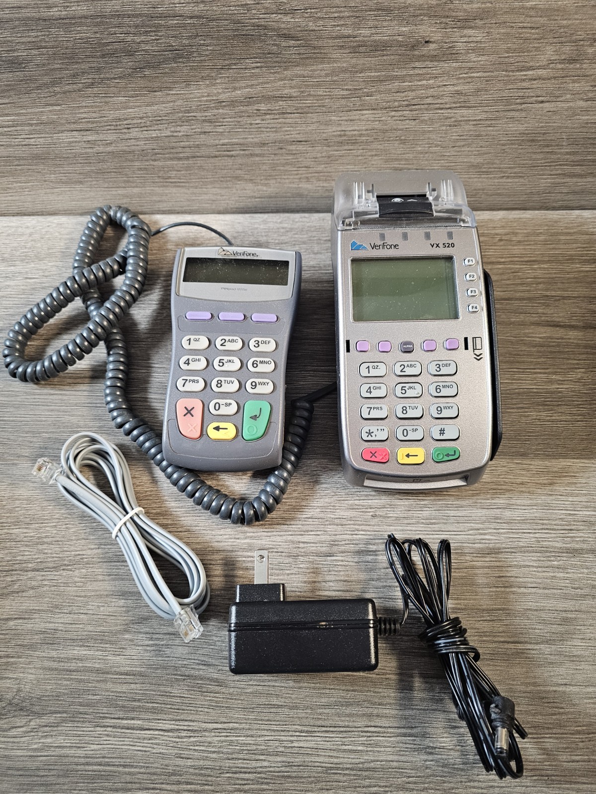 Verifone VX520 Credit Card Reader With 1000 SE Pin Pad