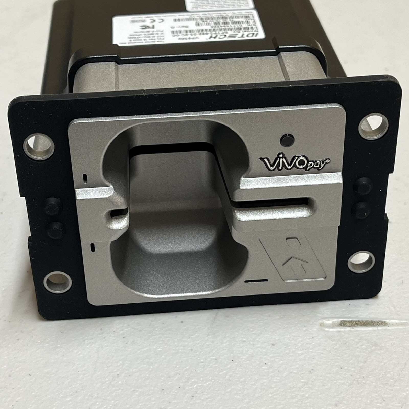 ID TECH VivoPay VP5300 Credit Card Reader Terminal – SPTP2-988-33-2C-0C