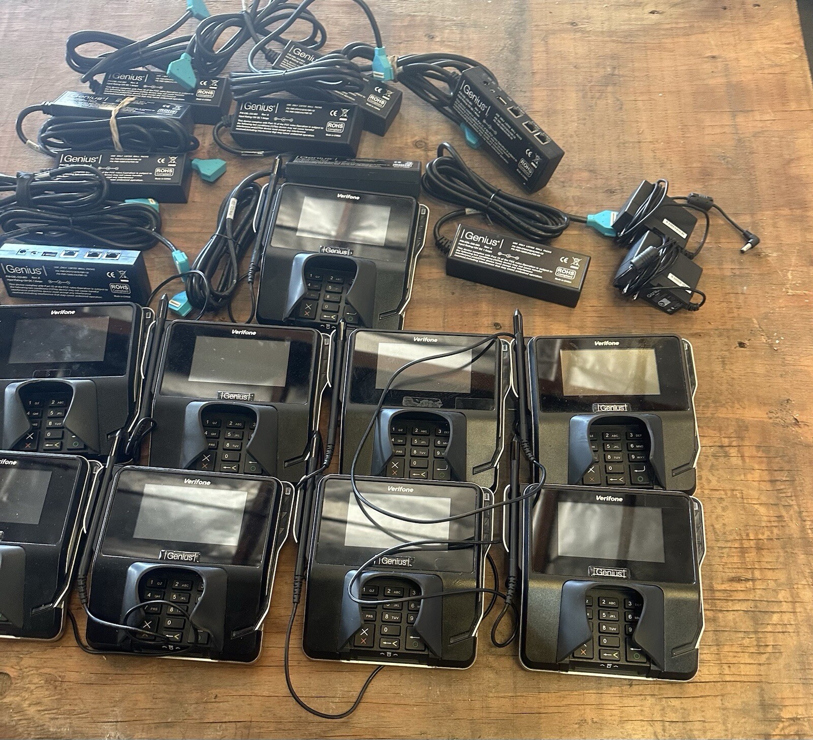 Lot 9 VERIFONE MX915 TERMINAL+ GENIUS CUSTOMER ENGAGEMENT PLATFORM + 2 Adapters