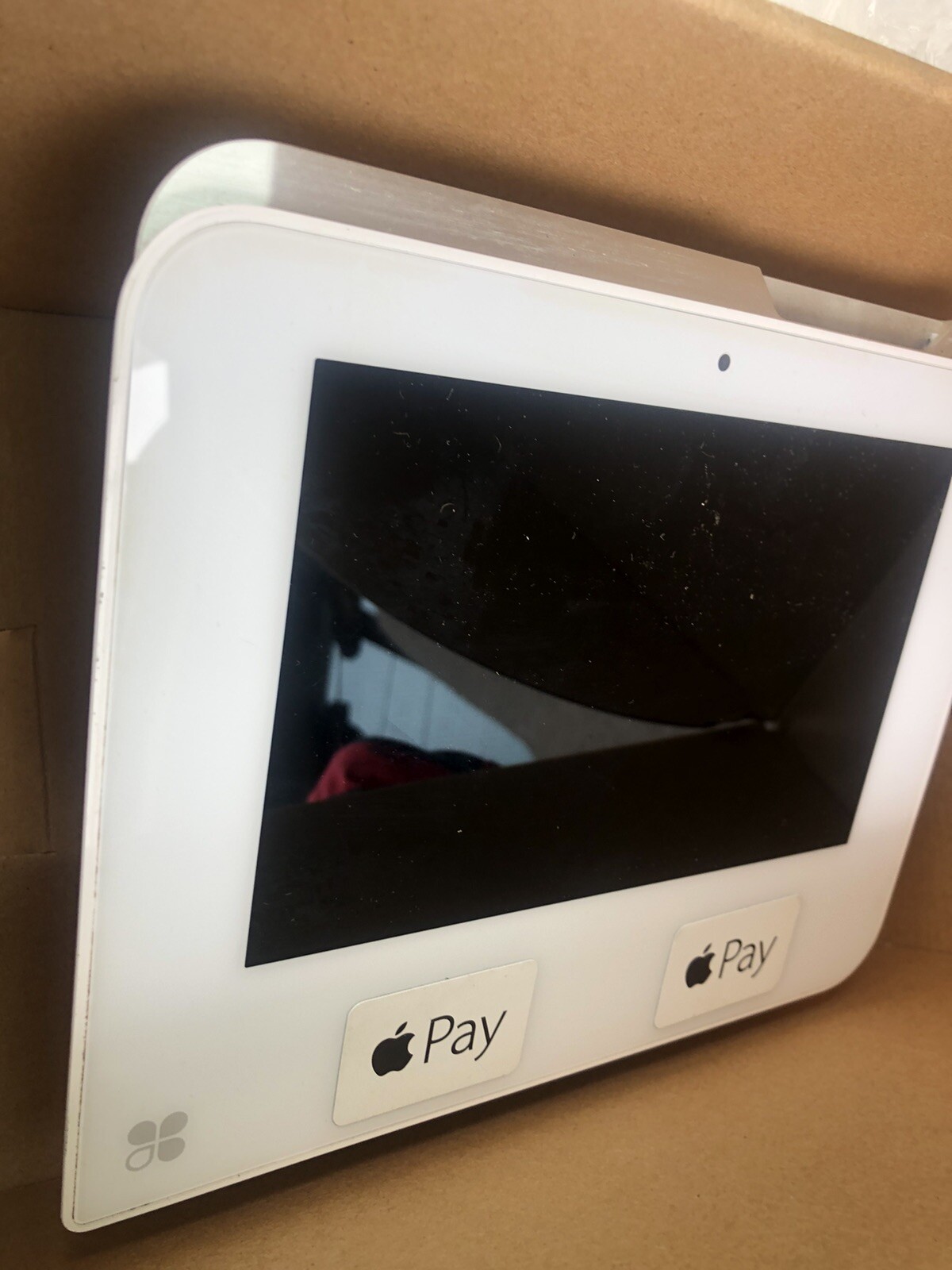 Clover Station POS System Apple-Pay