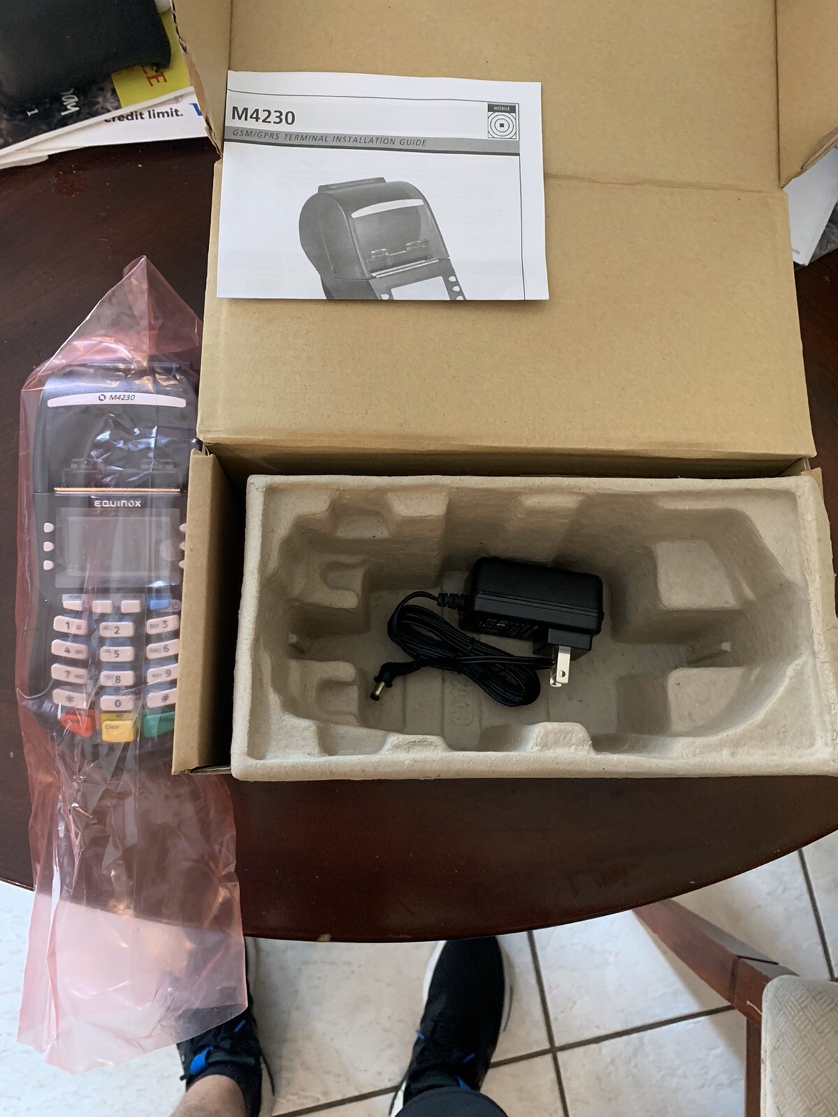 Hypercom Optimum M4230 WIRELESS Credit Card Terminal