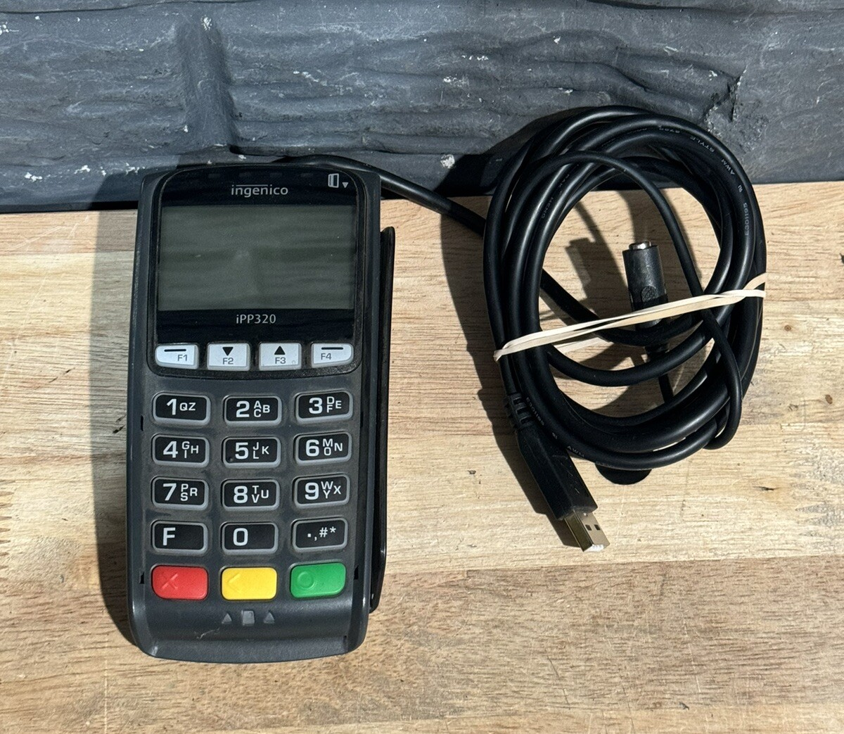 Ingenico IPP320 Credit Card Reader Terminal IPP350-31T3154A- READ