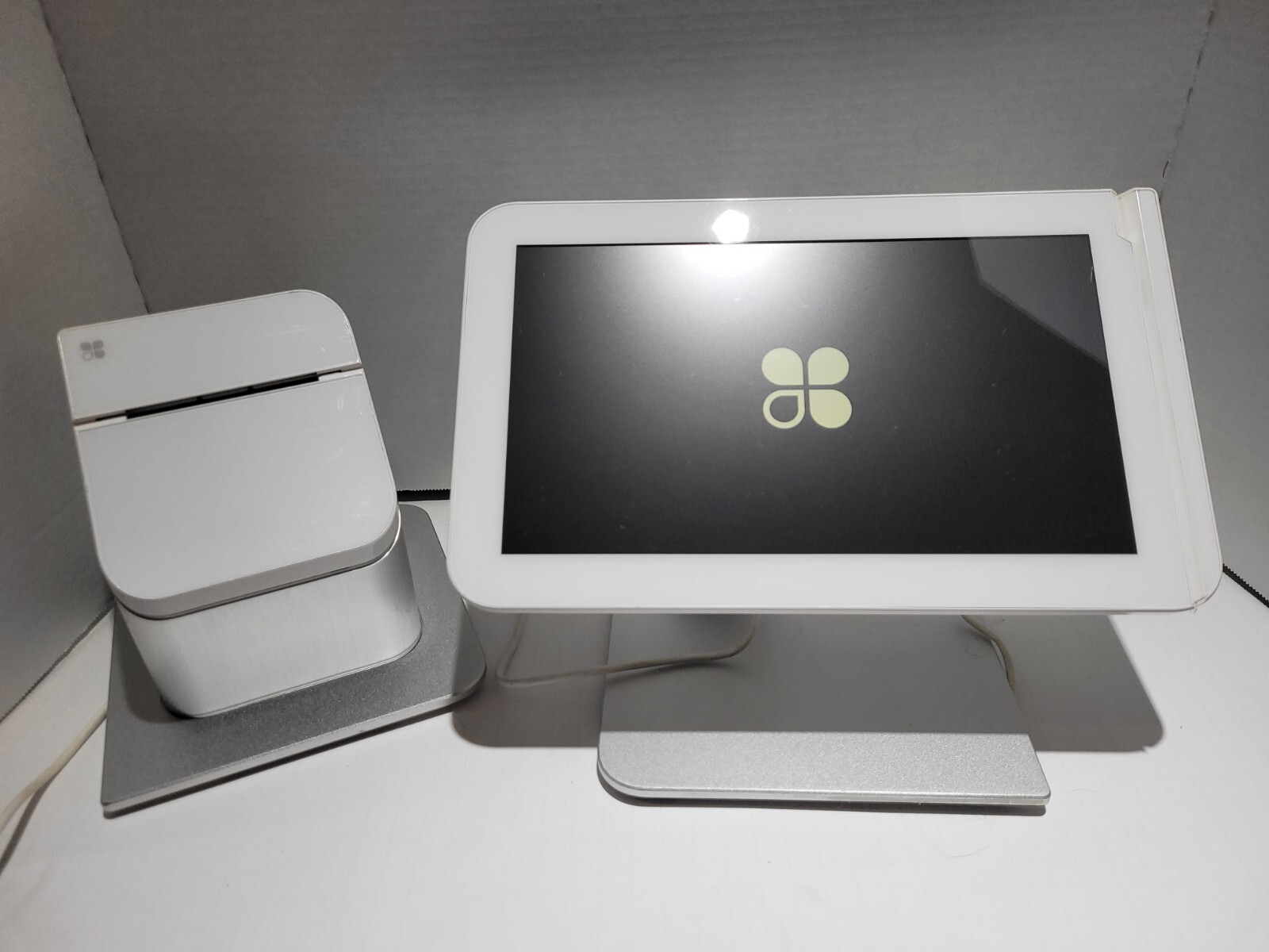 Clover POS Station 1.0 C100 System With Printer P100 And Cords Locked