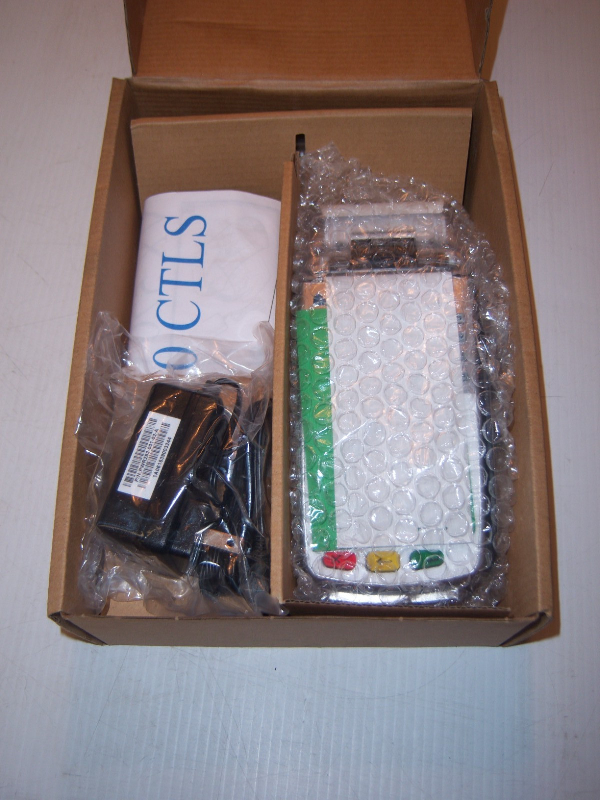 Verifone VX520 CTLS credit card reader
