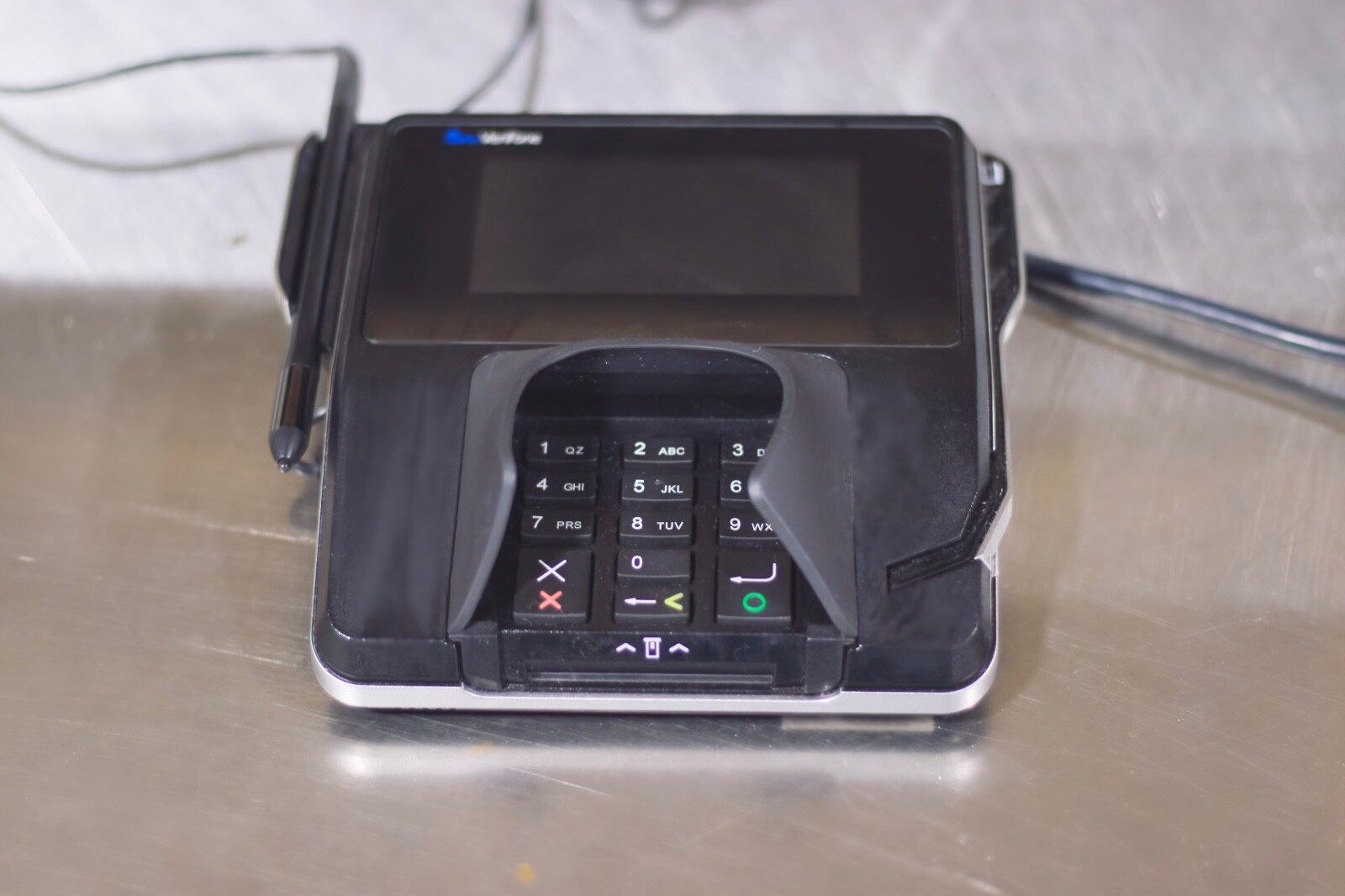 Verifone MX915 Credit Terminals W/Chip Reader M132-409-01-R with Ethernet Switch