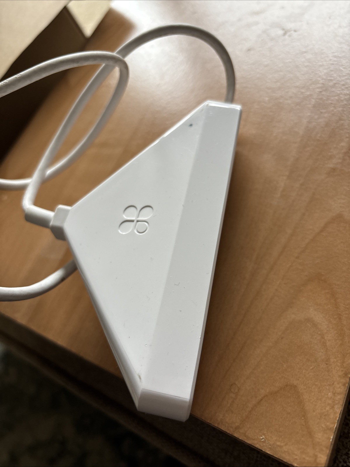 Clover Mini Wi-Fi C300 POS System w/ Triangle Hub and Power Cord