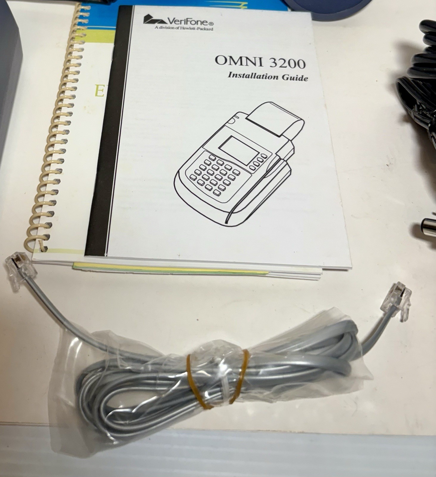 VERIFONE OMNI 3200 BRAND NEW IN ORIGINAL OPENED BOX