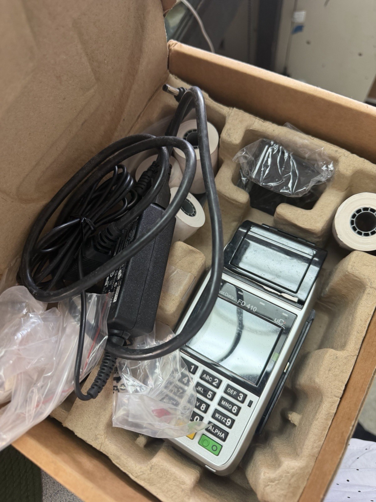 First Data FD410 Card Terminal Machine