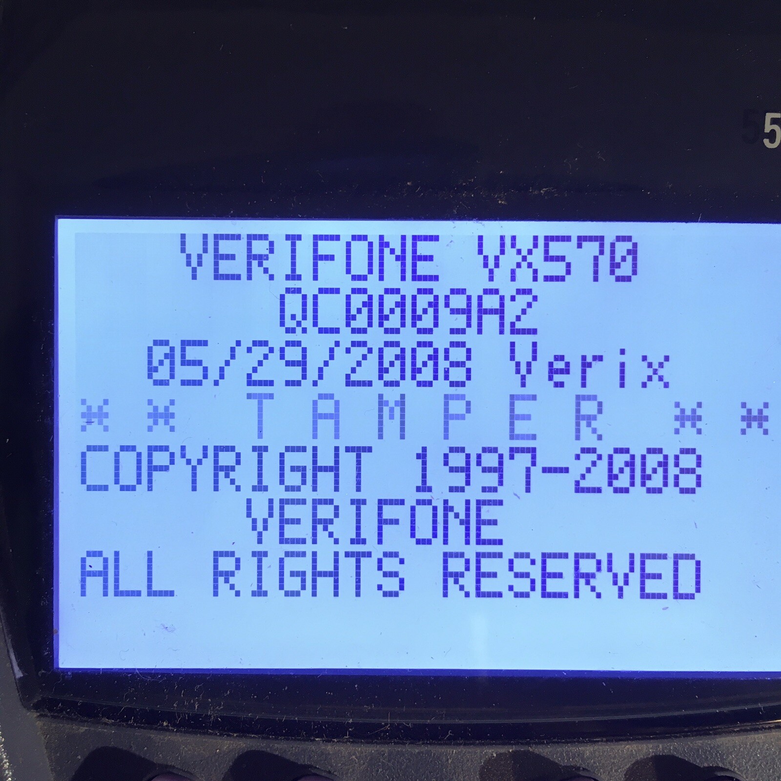 VeriFone VX570 Credit Card Terminal For Repair – Powers On. Rova P/S included.