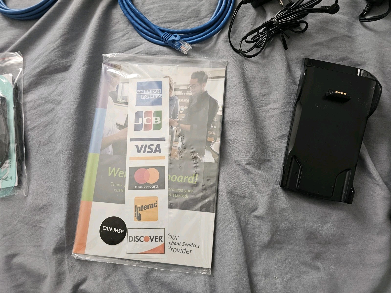 Ingenico Move 5000 + Desk 5000 Payment Terminal Lot – Mobile & Countertop