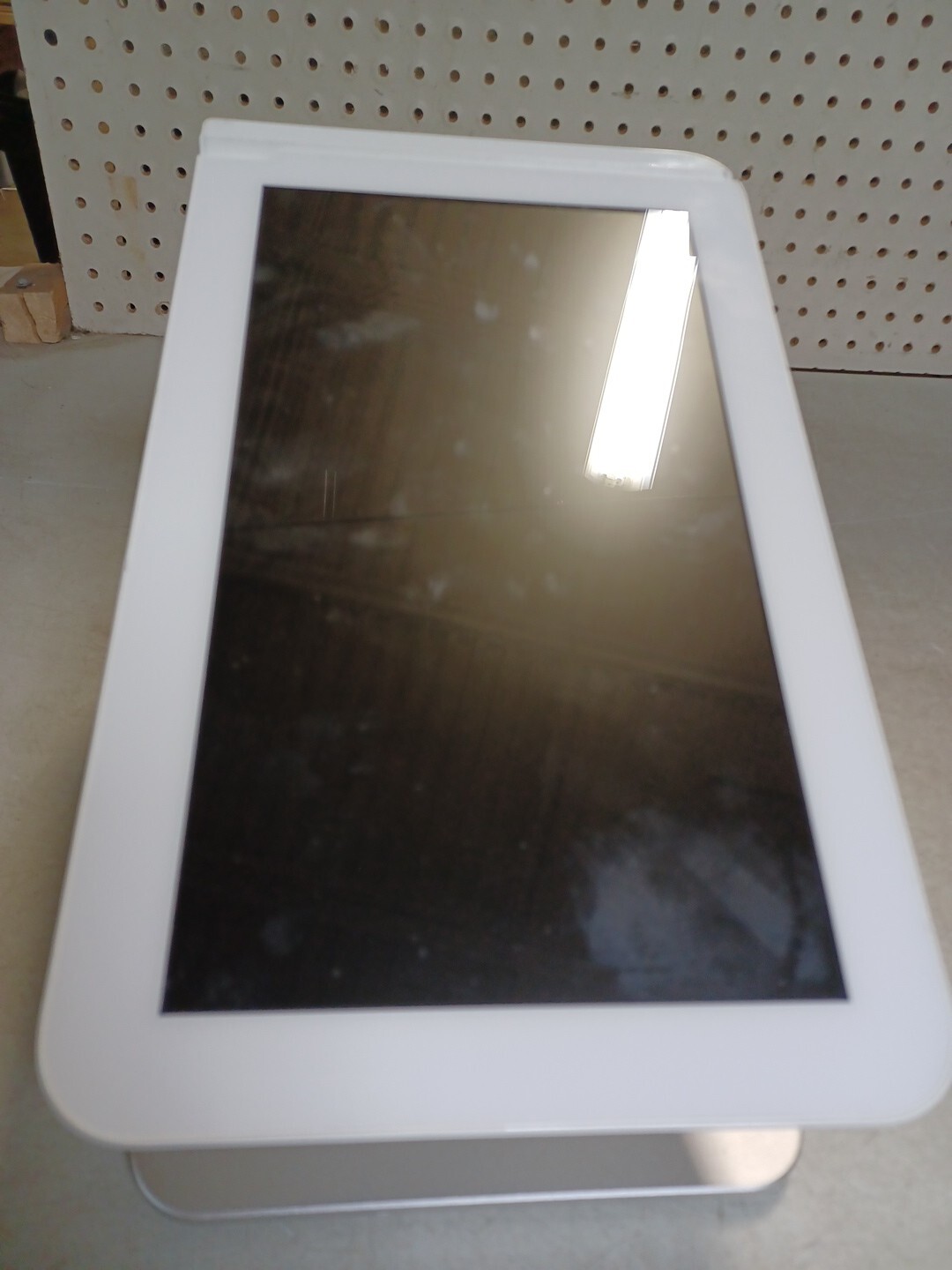 CLOVER C100 13″ Touch Screen POS System and 2x P100 Receipt Printers – UNTESTED