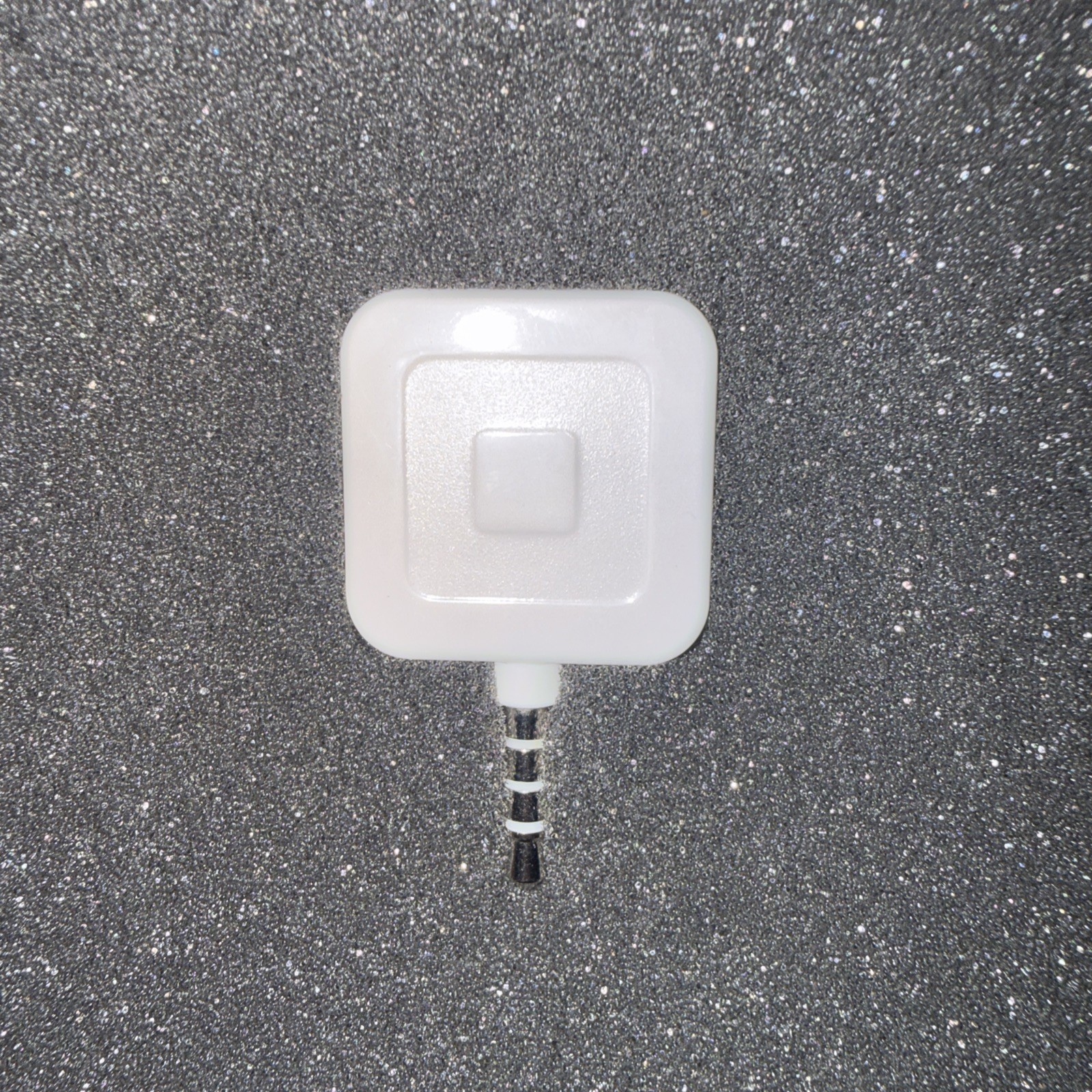 SQUARE Mobile Debit Credit Card Reader Smartphone Swipe Payment Apple Android
