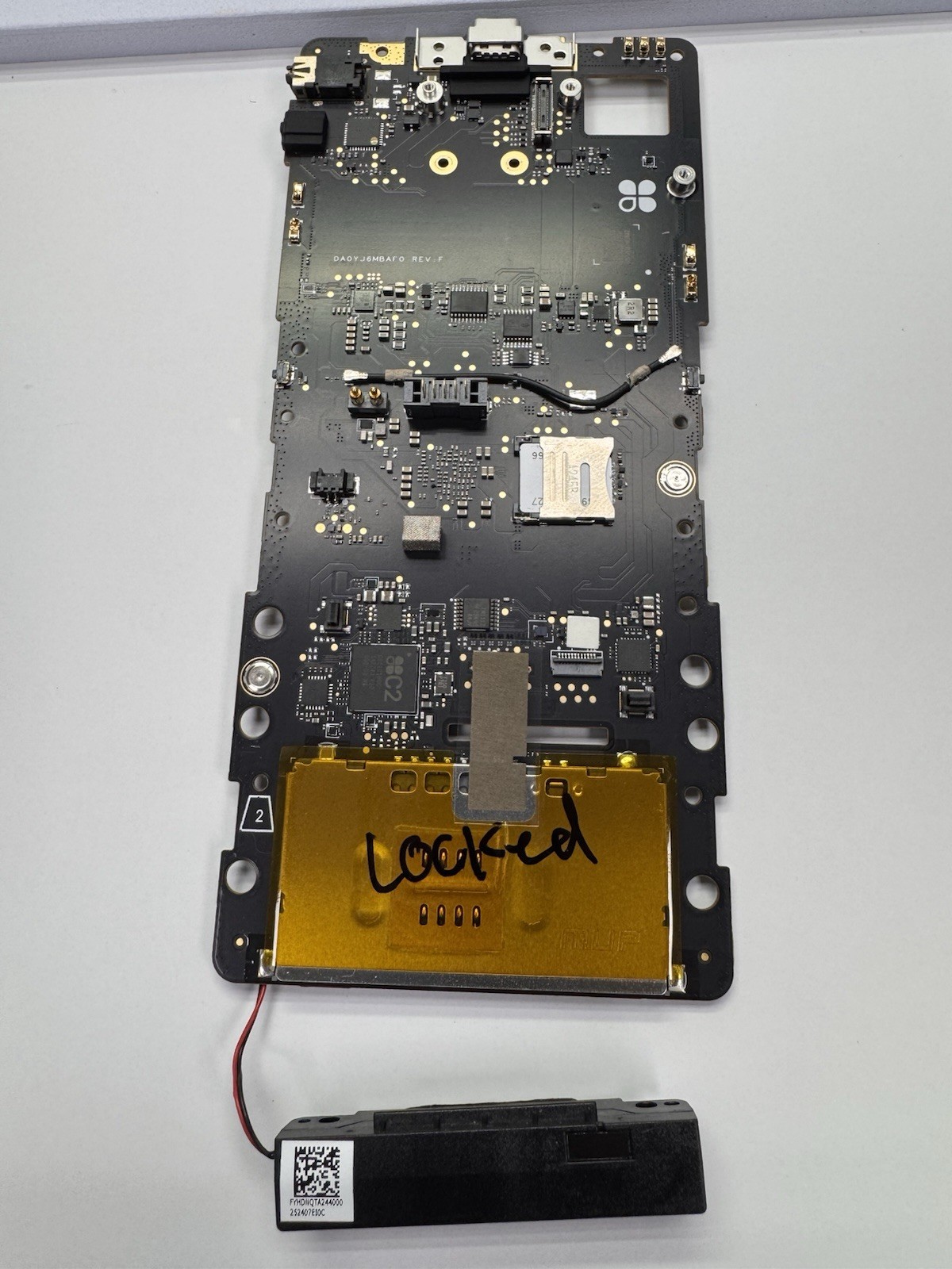 Clover Flex 3 C405 Handheld POS LOCKED MOTHER BOARD FOR PARTS CHIPS POWERS ON