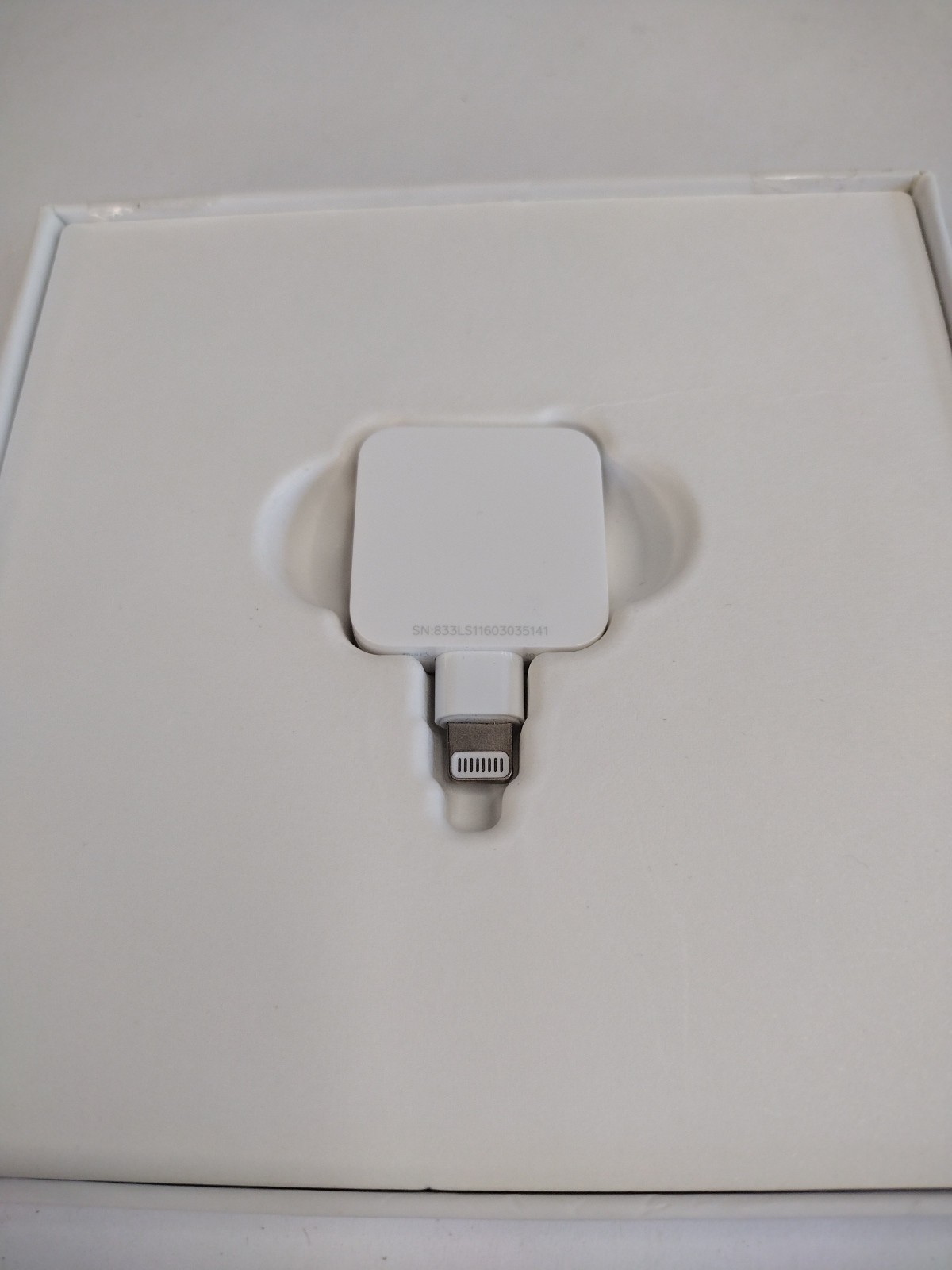 Square Reader Magstripe Card Reader (Lightning Connector) A-SKU-0523