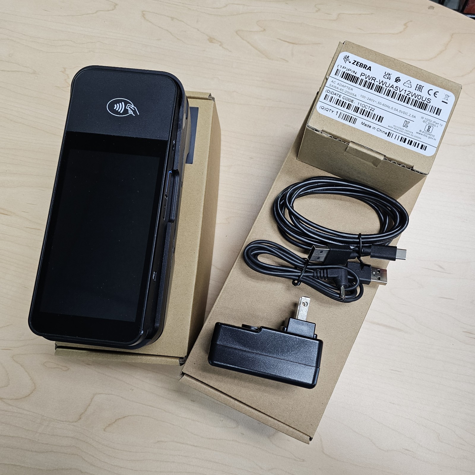 WisePOS E Card Reader, Handheld Portable, NFC, Chip Reader, LCD Screen, Stripe