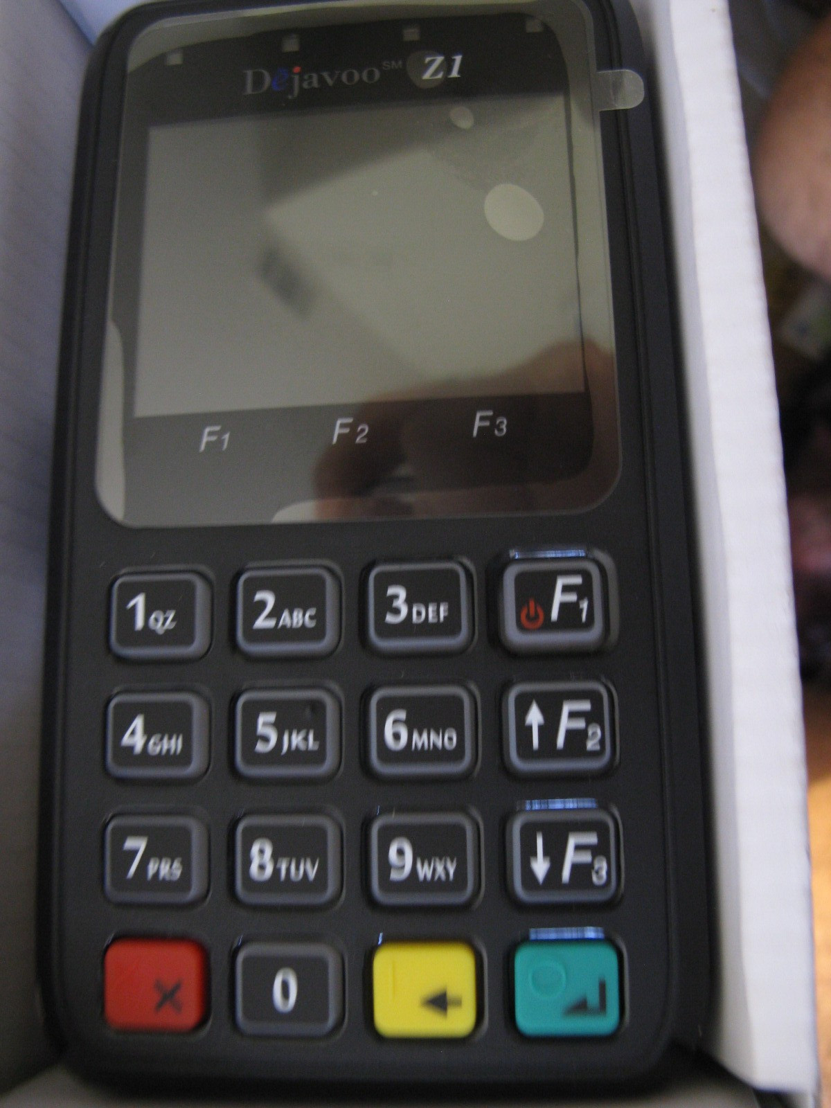 Dejavoo Z1 /Castles Technology MP200 Wireless Touch Display Card Reader