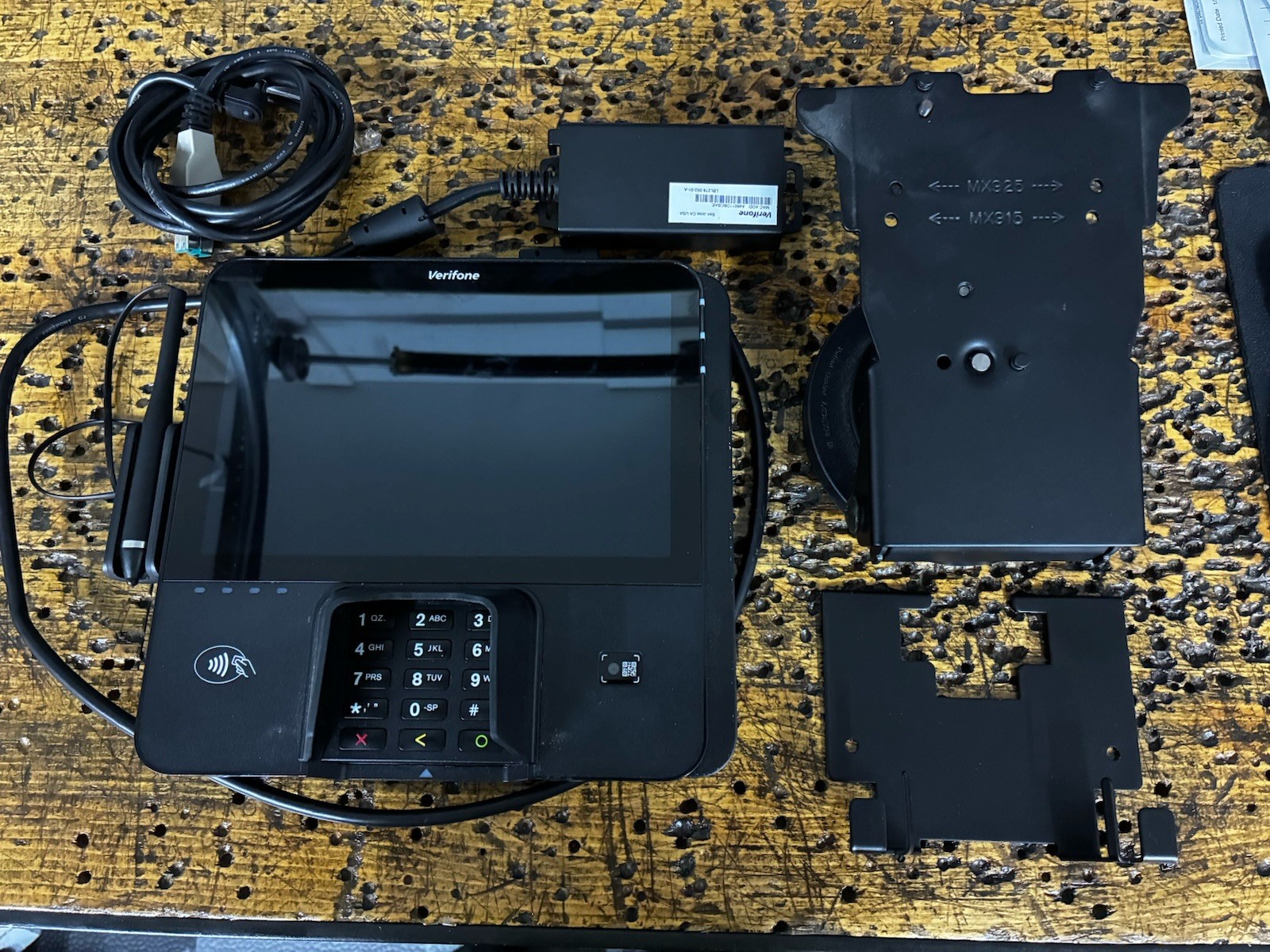 Verifone M440 Credit Card Pinpad W/ Pedestal