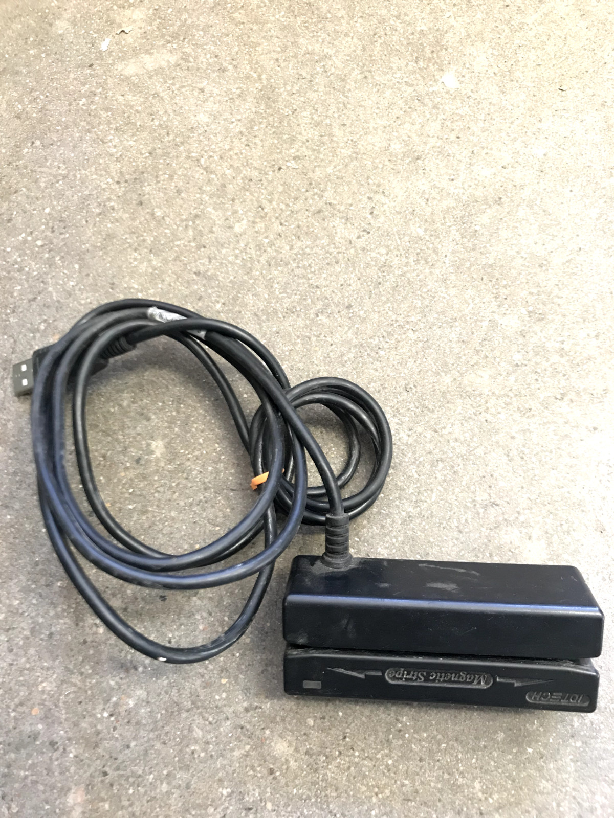 ID Tech IDMB-334112B USB Magnetic Strip Reader – Black