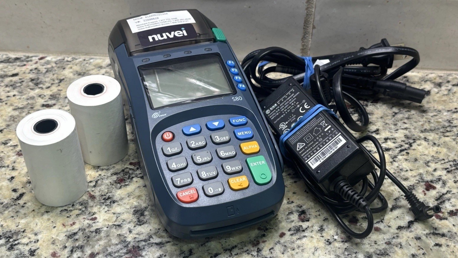 PAX S80 Credit Card Reader Terminal Unit w/ Cables & Receipt Tape Powers On EUC