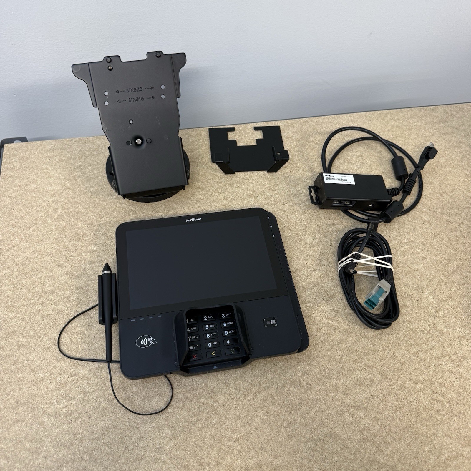 Verifone M440 Pin Pad Credit Card Terminal POS Tap To Pay W Power & Stand Tested