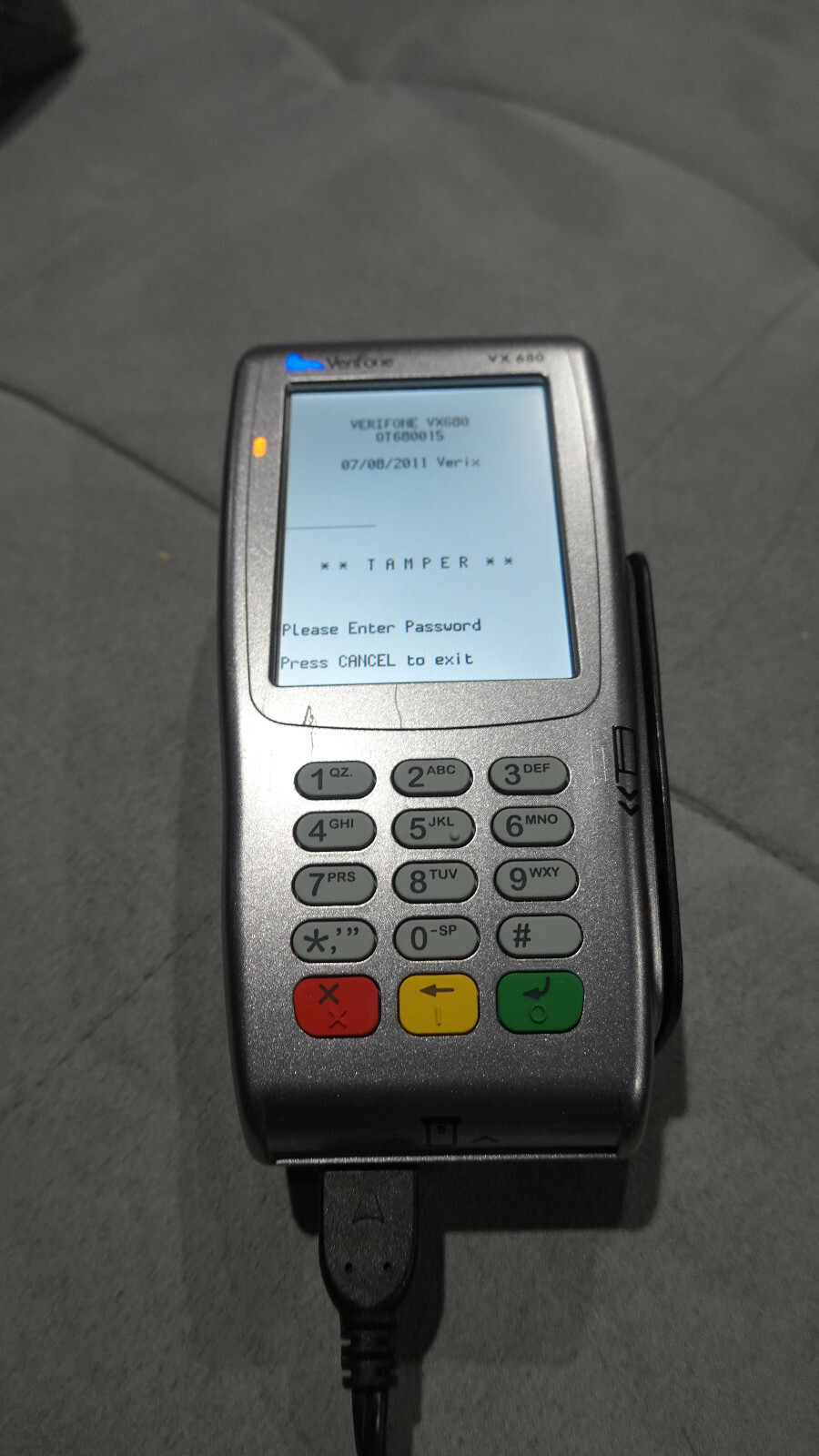 VeriFone VX680 Credit Card Terminal (M268-773-14-USC-2)