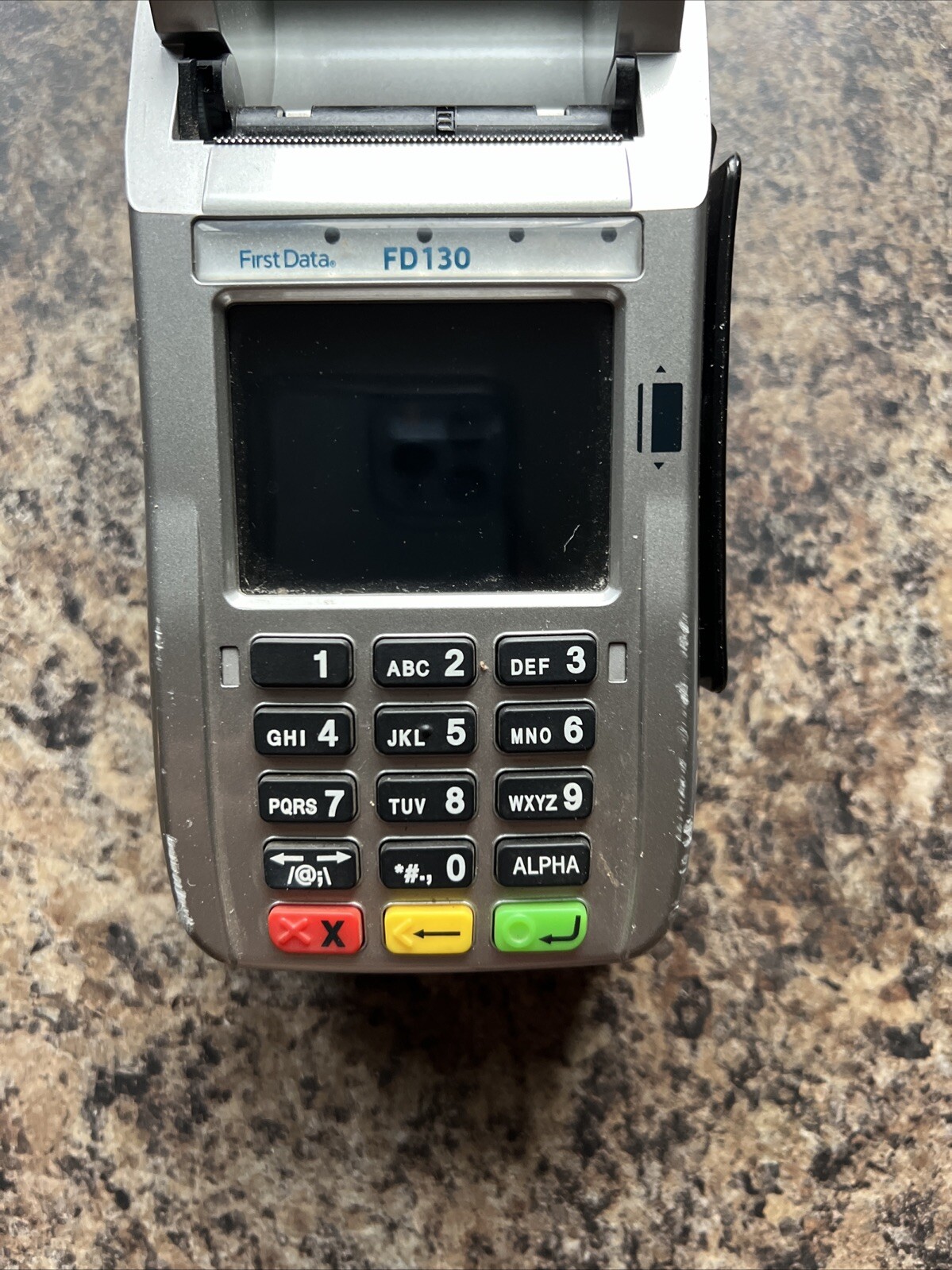 FIRST DATA FD130 CREDIT CARD TERMINAL AND RECEIPT PRINTER