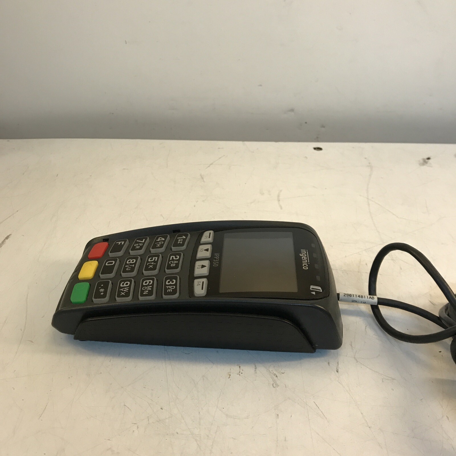 lot of 7 Ingenico IPP350 Credit Card Terminals powers on
