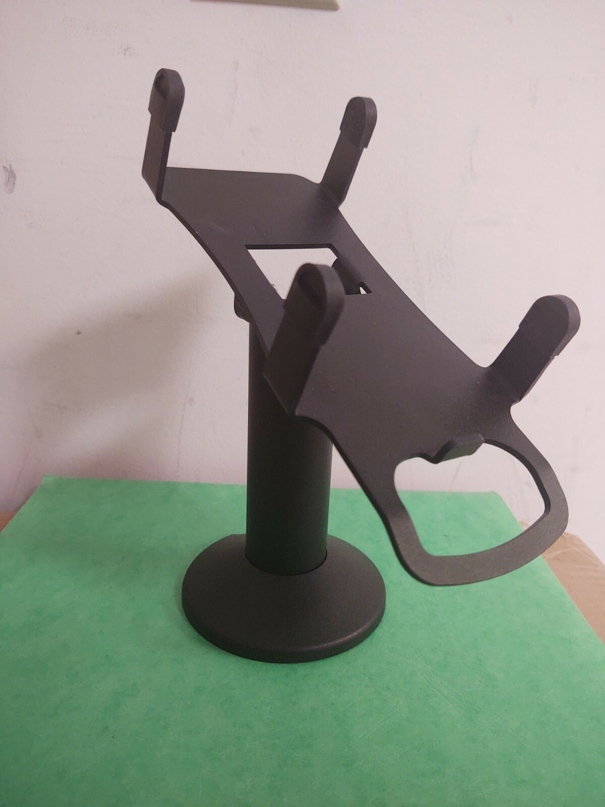 DCCS Swivel and Tilt Verifone Vx520 Terminal Stand, Screw-in and Adhesive