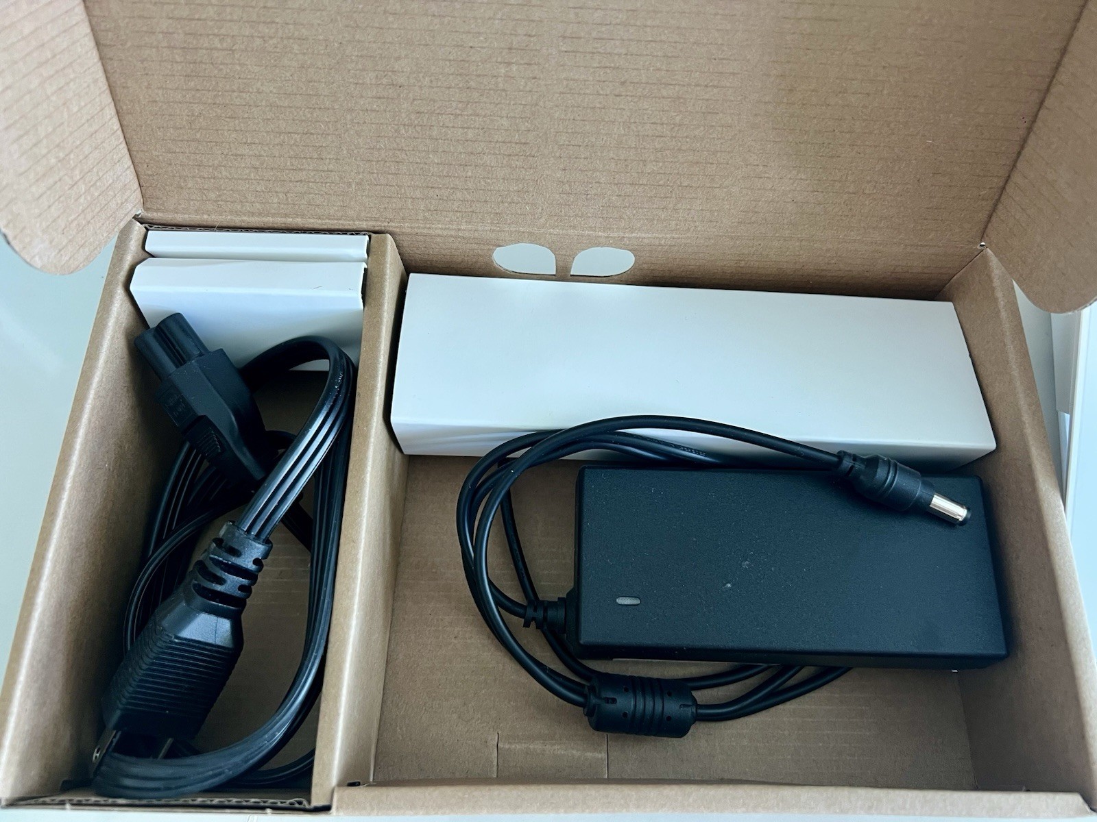 Clover Mini Wifi C300 – Card Reader / POS Point of Sale System w/ Power Supply