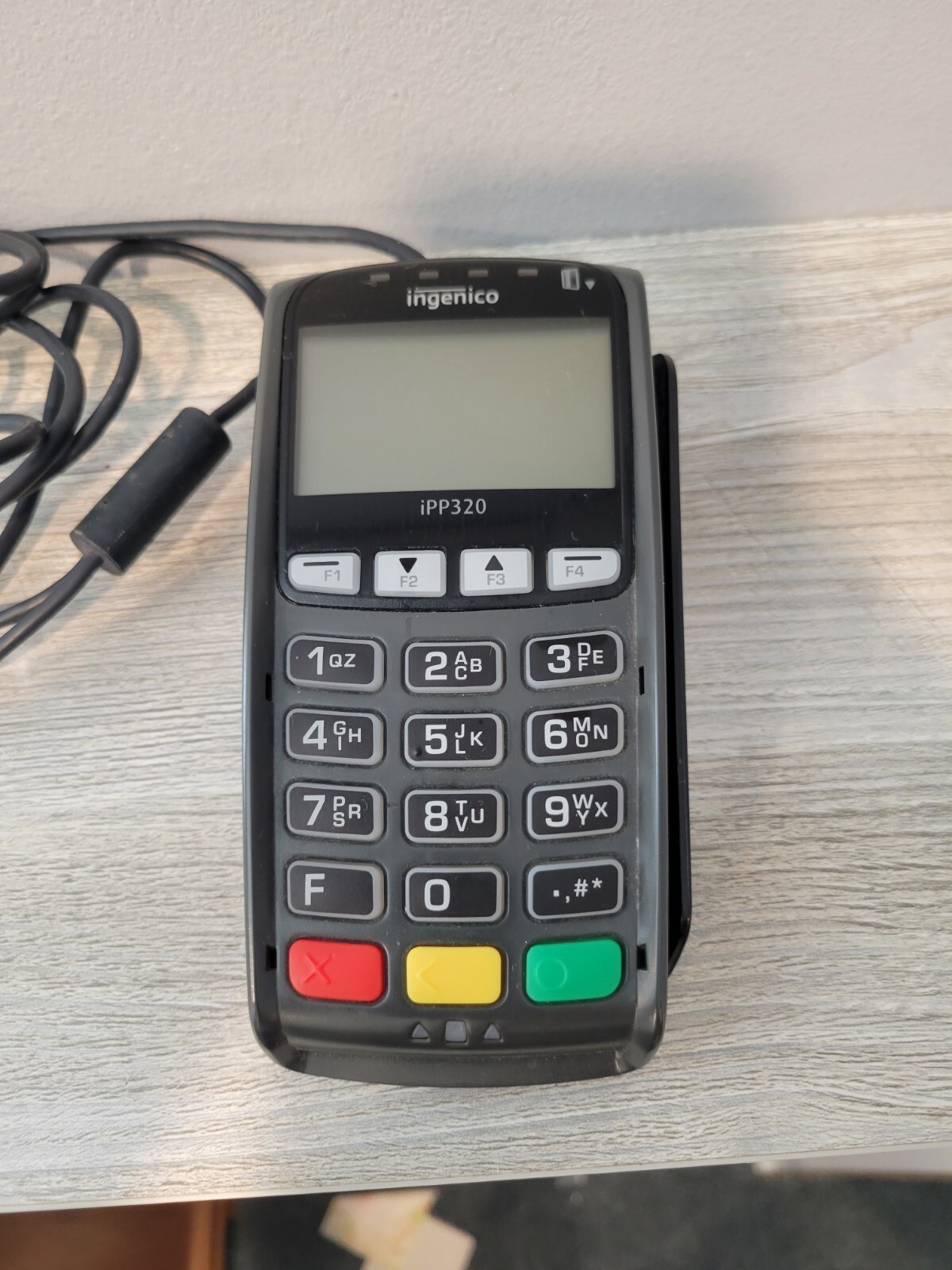 INGENICO IPP320 CREDIT CARD SCANNER MODEL IPP320-01T1358A VERY GOOD CONDITION