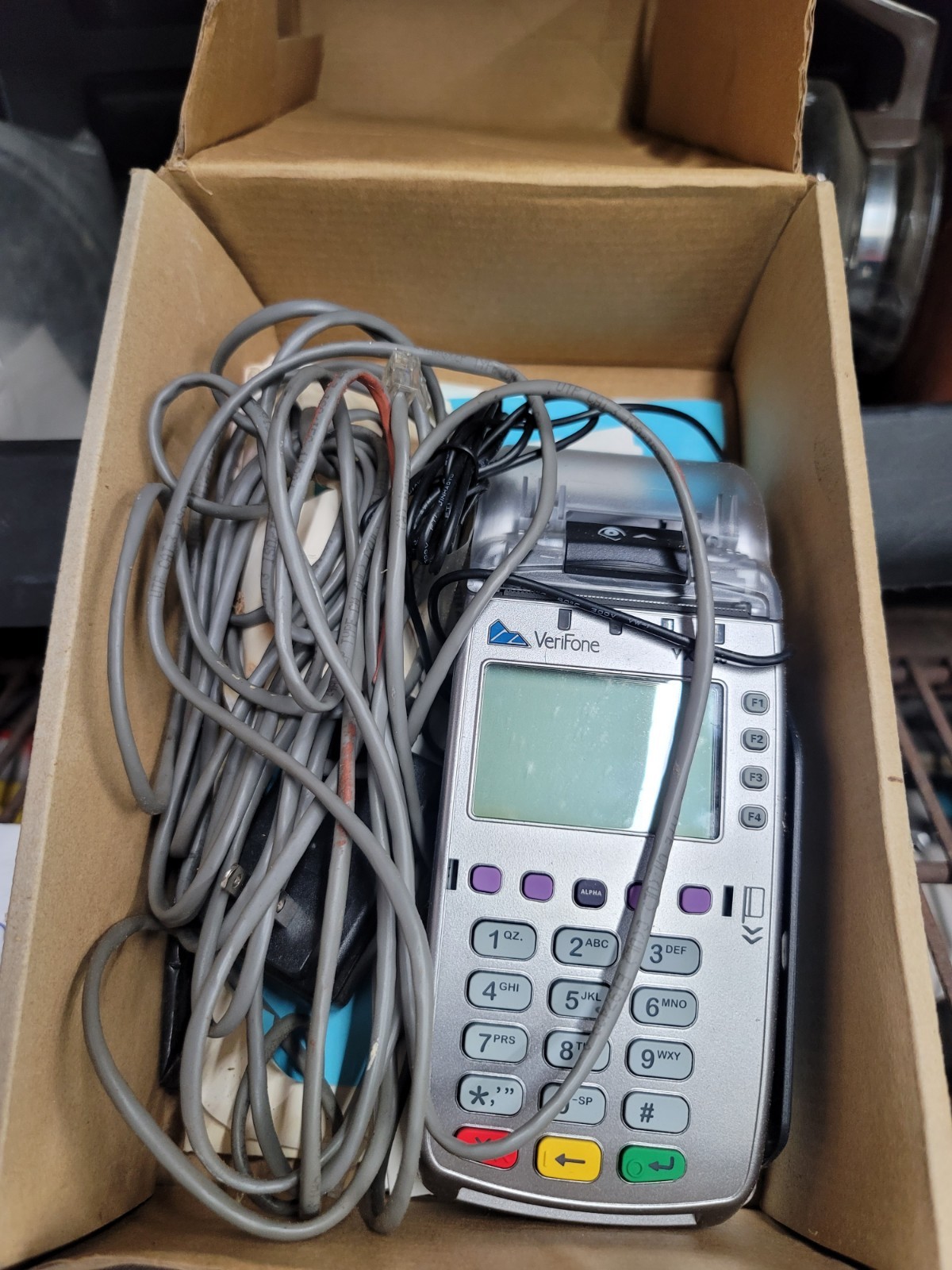 VeriFone VX520 Silver And Black, LCD Screen POS Credit Card Terminal UNTESTED