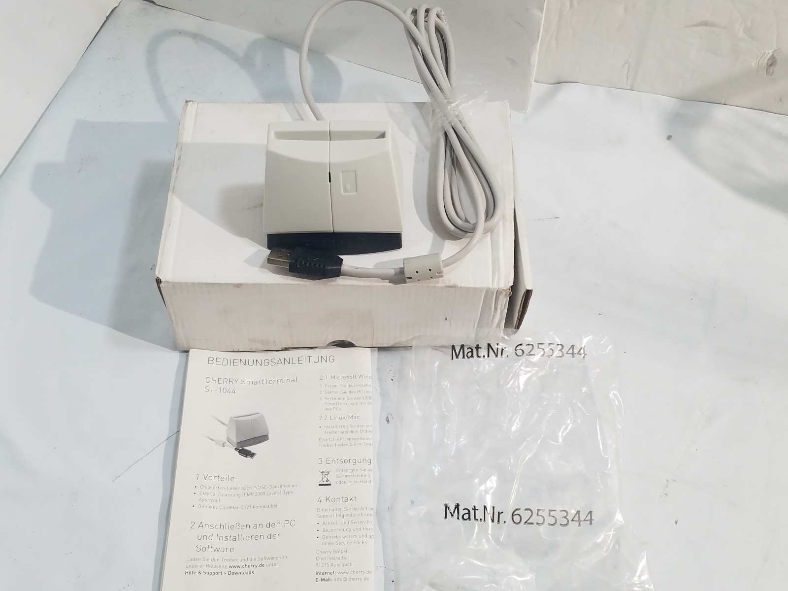 CHERRY SmartTerminal ST-1144 – SMART card reader – USB 2.0 – white (top), black