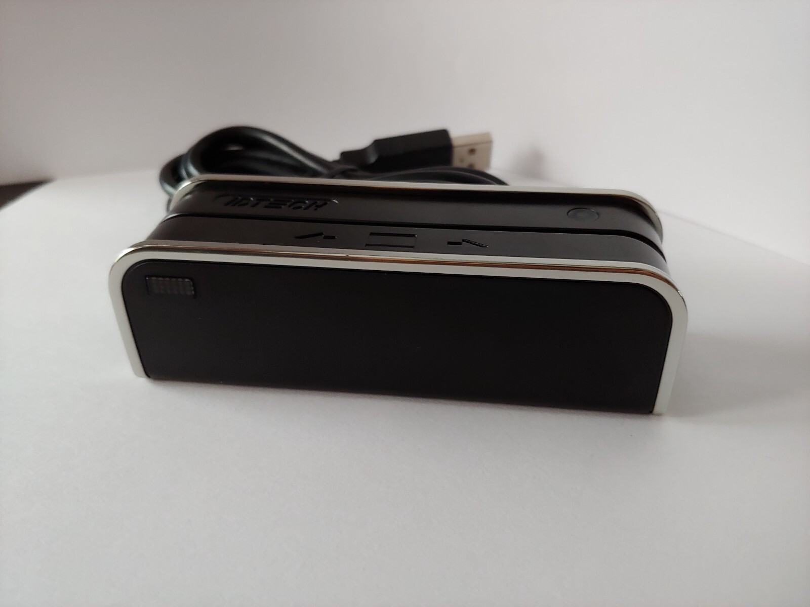 ID Tech IDSR-334133AEB Secured PCI SRED USB Swipe Magnetic Credit Card Reader