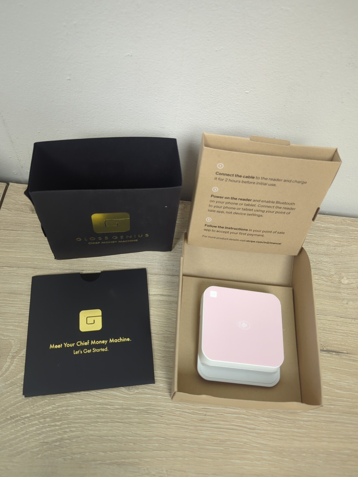 Credit Card Reader Gloss Genius Chief Money Machine, Pink, New In Open Box