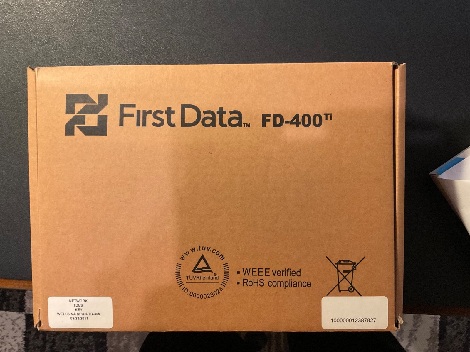 First Data FD400 TI Credit Card Terminal w/ Power Supply and paper.