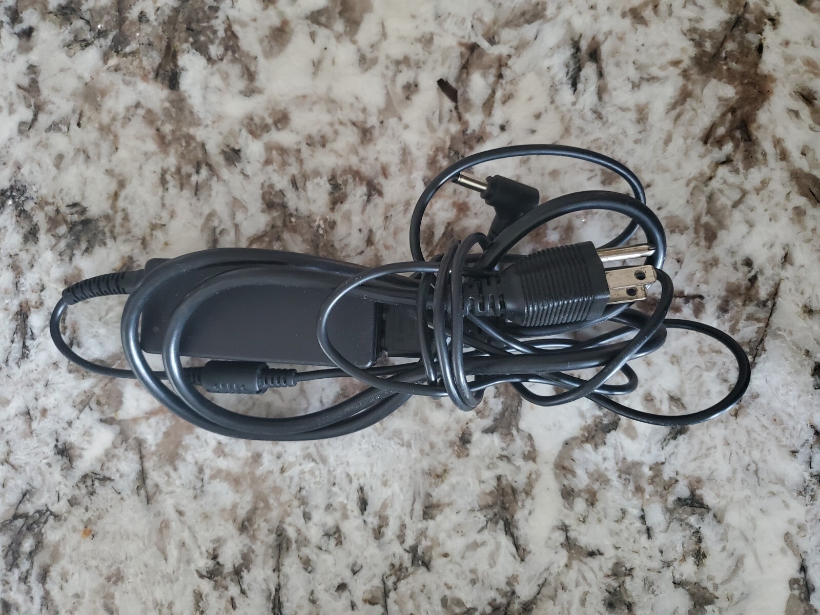 First Data FD-410 Credit Card Machine w/ Power Supply